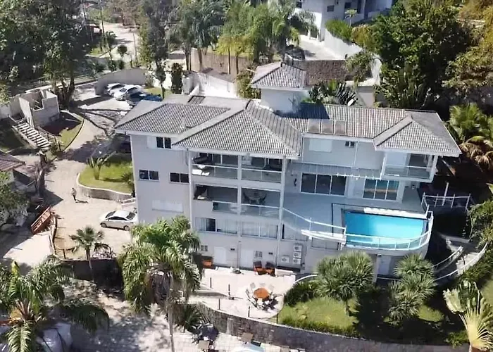 Pousada Mansão TenórioHotel em Ubatuba